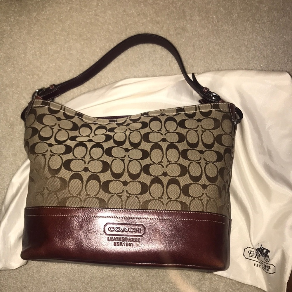 COACH SHOULDER BAG
